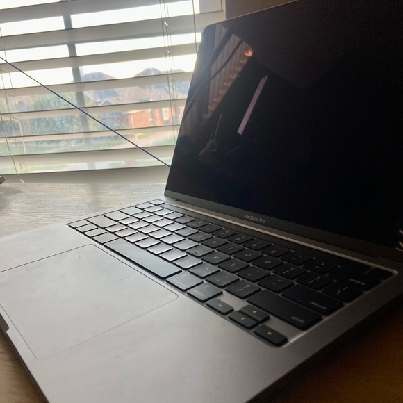 New Macbook Pro 13’ - Picture 3 of 5